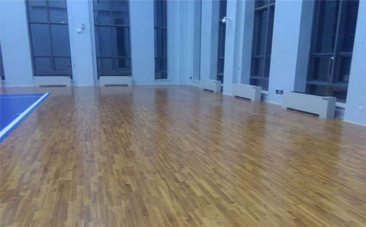 體育場館實(shí)木地板怎么清掃