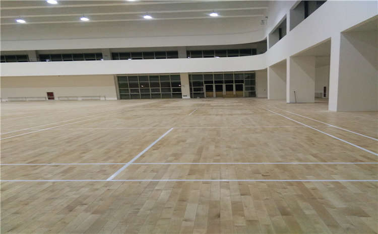 楓木風雨操場運動地板怎么保養？